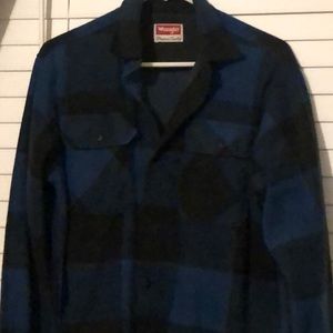 Long sleeve button down flannel in blue and black